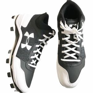 🍃🆕Under Armour | Black/White Baseball Clea…